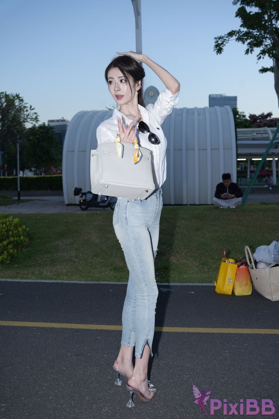 Featured Street Photography Works No.5434 Jeans sassy little litchi PixiBB.COM 003