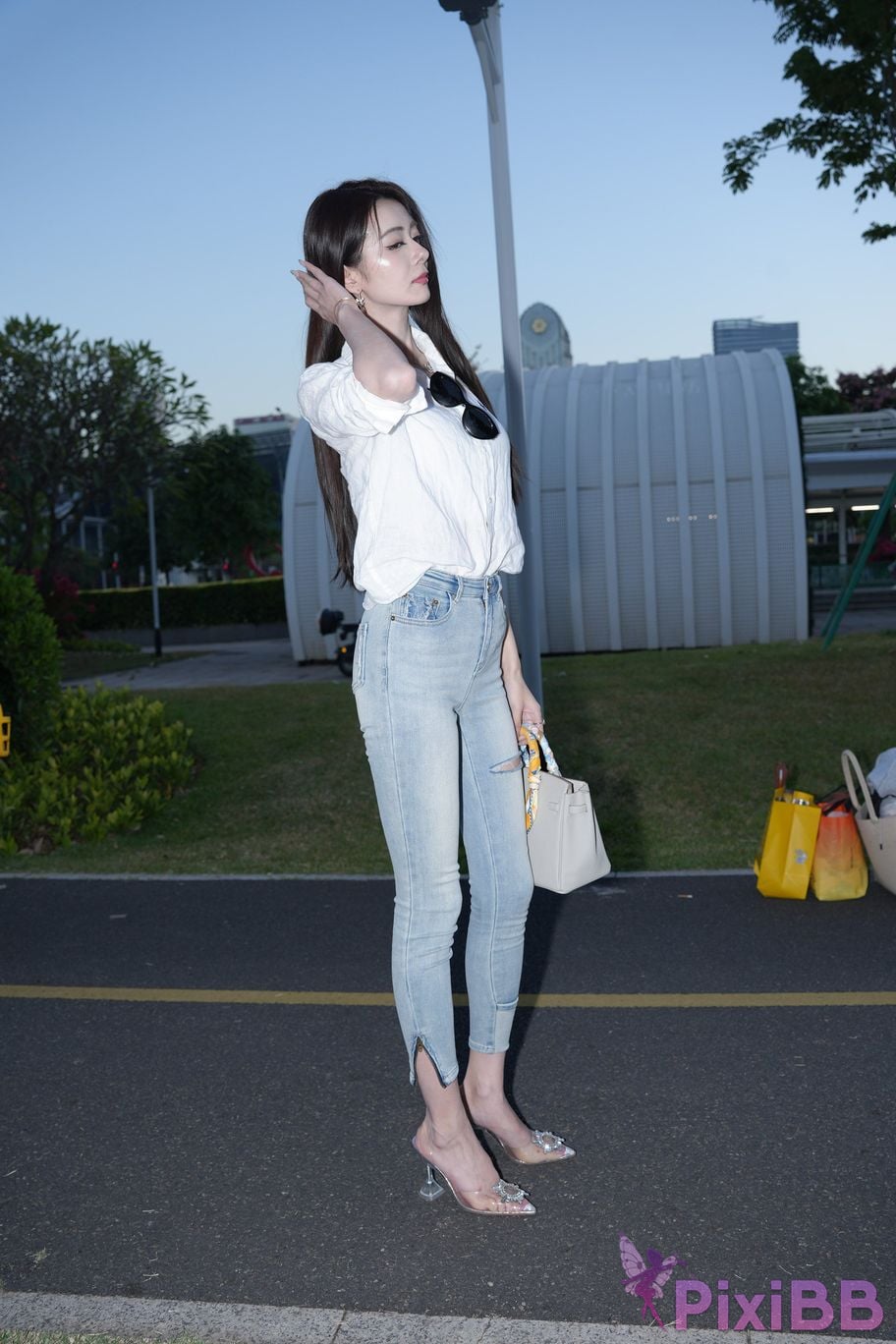 Featured Street Photography Works No.5434 Jeans sassy little litchi PixiBB.COM 012