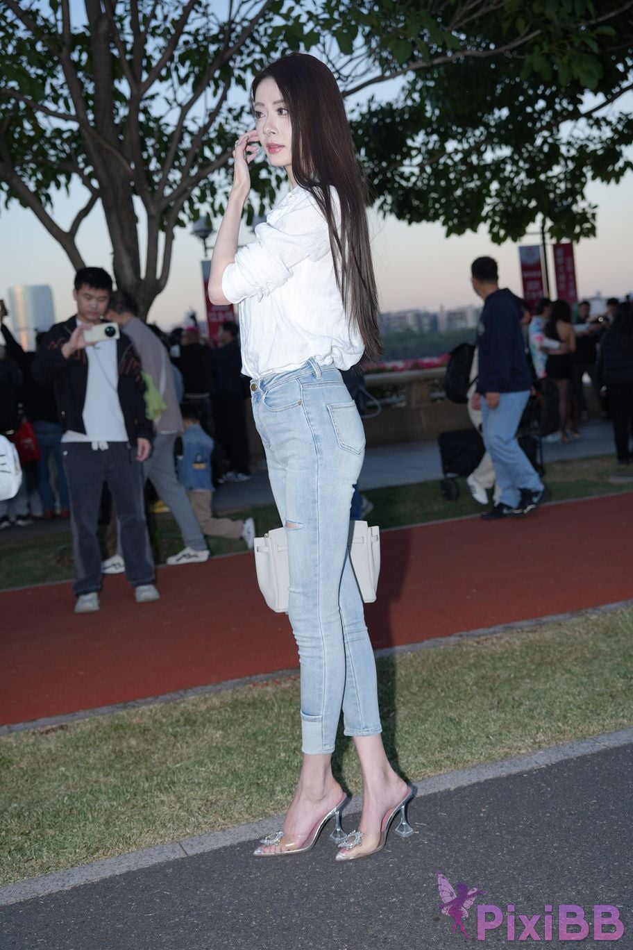 Featured Street Photography Works No.5434 Jeans sassy little litchi PixiBB.COM 028