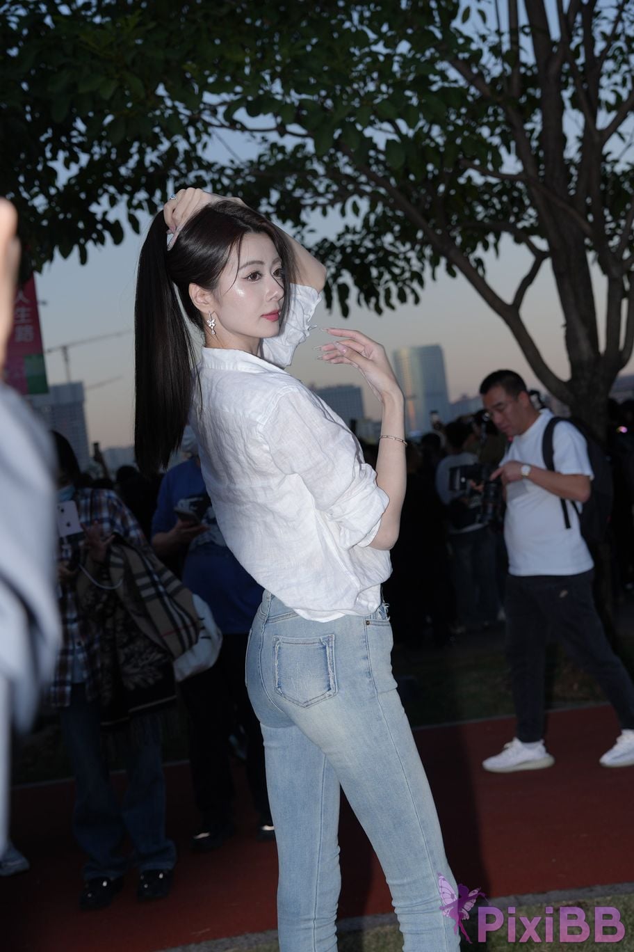 Featured Street Photography Works No.5434 Jeans sassy little litchi PixiBB.COM 058