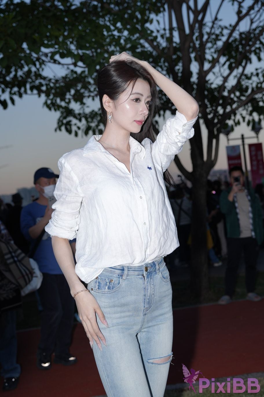 Featured Street Photography Works No.5434 Jeans sassy little litchi PixiBB.COM 059