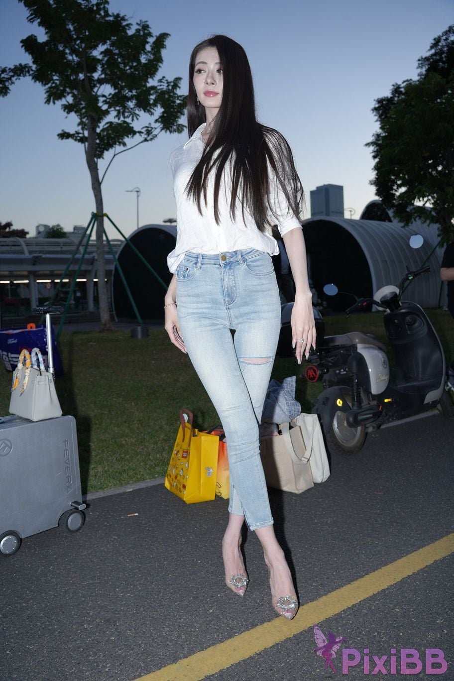 Featured Street Photography Works No.5434 Jeans sassy little litchi PixiBB.COM 063