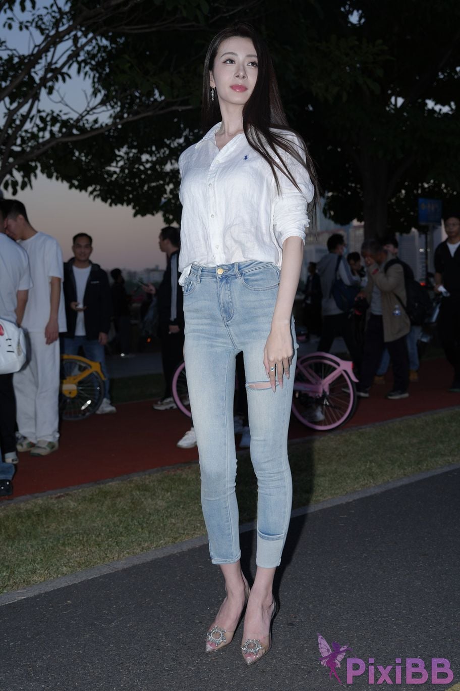 Featured Street Photography Works No.5434 Jeans sassy little litchi PixiBB.COM 076