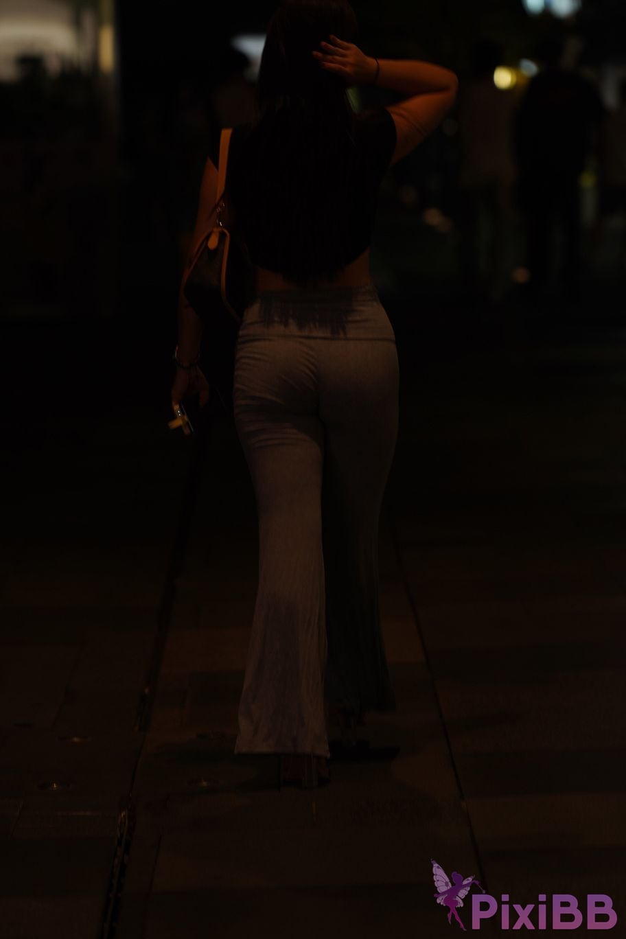 Featured Street Photography Works No.5435 Plump and attractive young woman PixiBB.COM 028