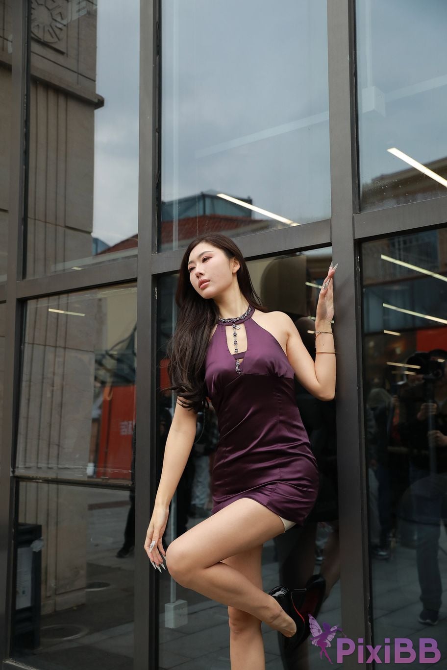 Featured Street Photography Works No.5438 Purple hip skirt PixiBB.COM 044