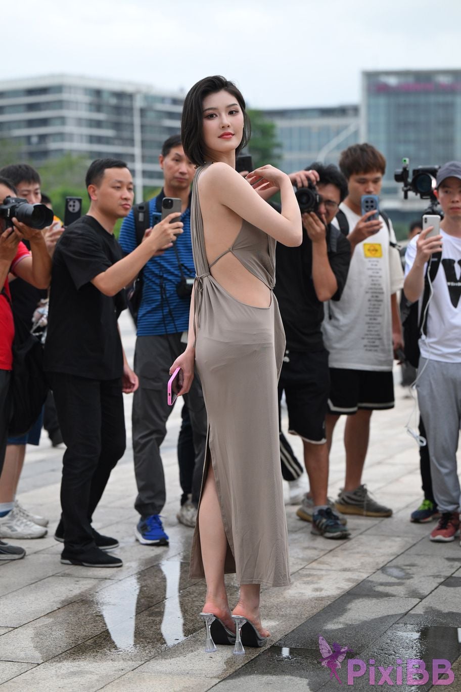 Featured Street Photography Works No.5440 Elegant gray long skirt PixiBB.COM 005