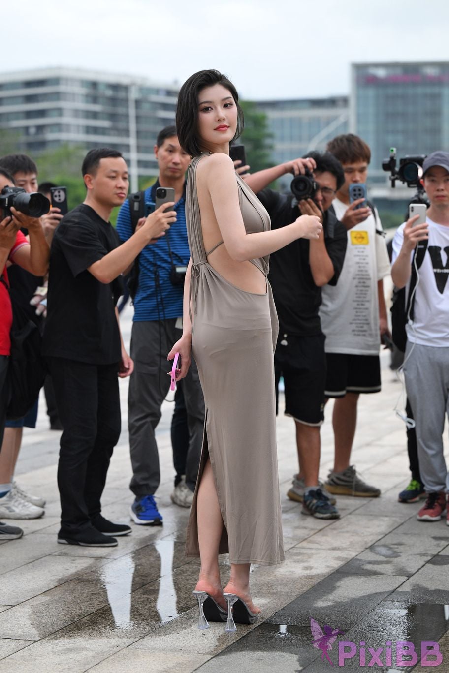 Featured Street Photography Works No.5440 Elegant gray long skirt PixiBB.COM 006