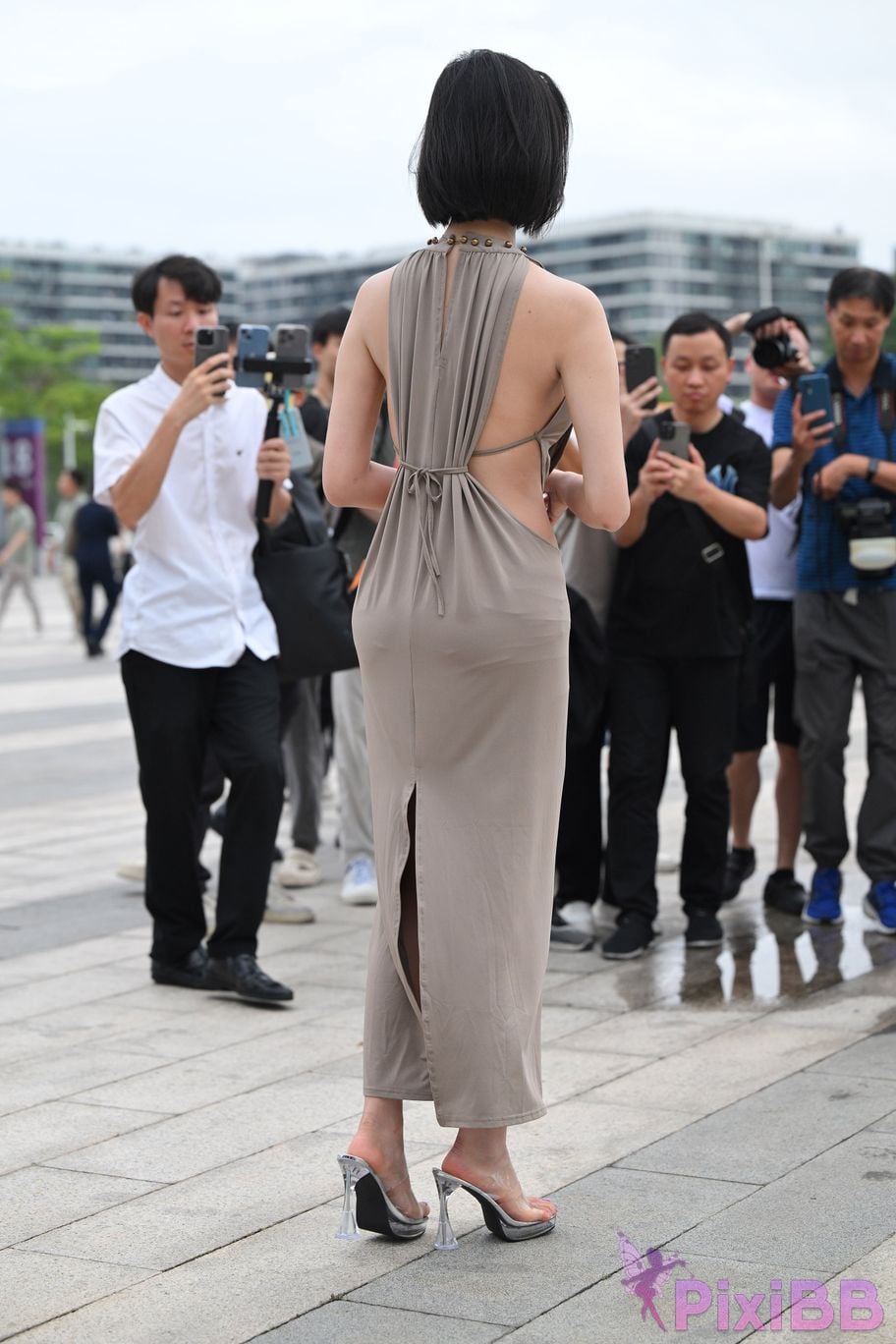 Featured Street Photography Works No.5440 Elegant gray long skirt PixiBB.COM 026