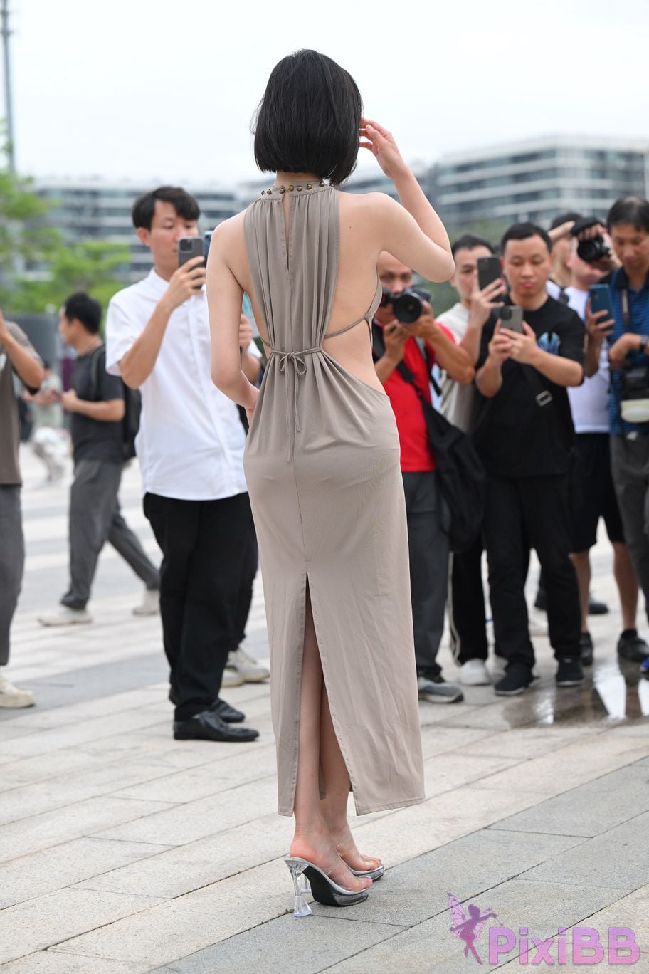 Featured Street Photography Works No.5440 Elegant gray long skirt PixiBB.COM 029