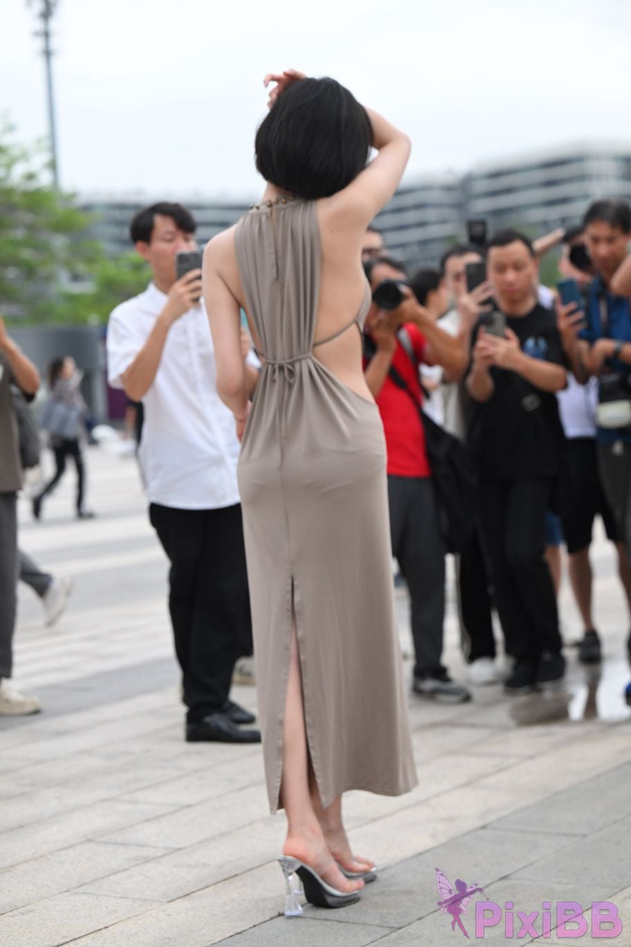 Featured Street Photography Works No.5440 Elegant gray long skirt PixiBB.COM 032