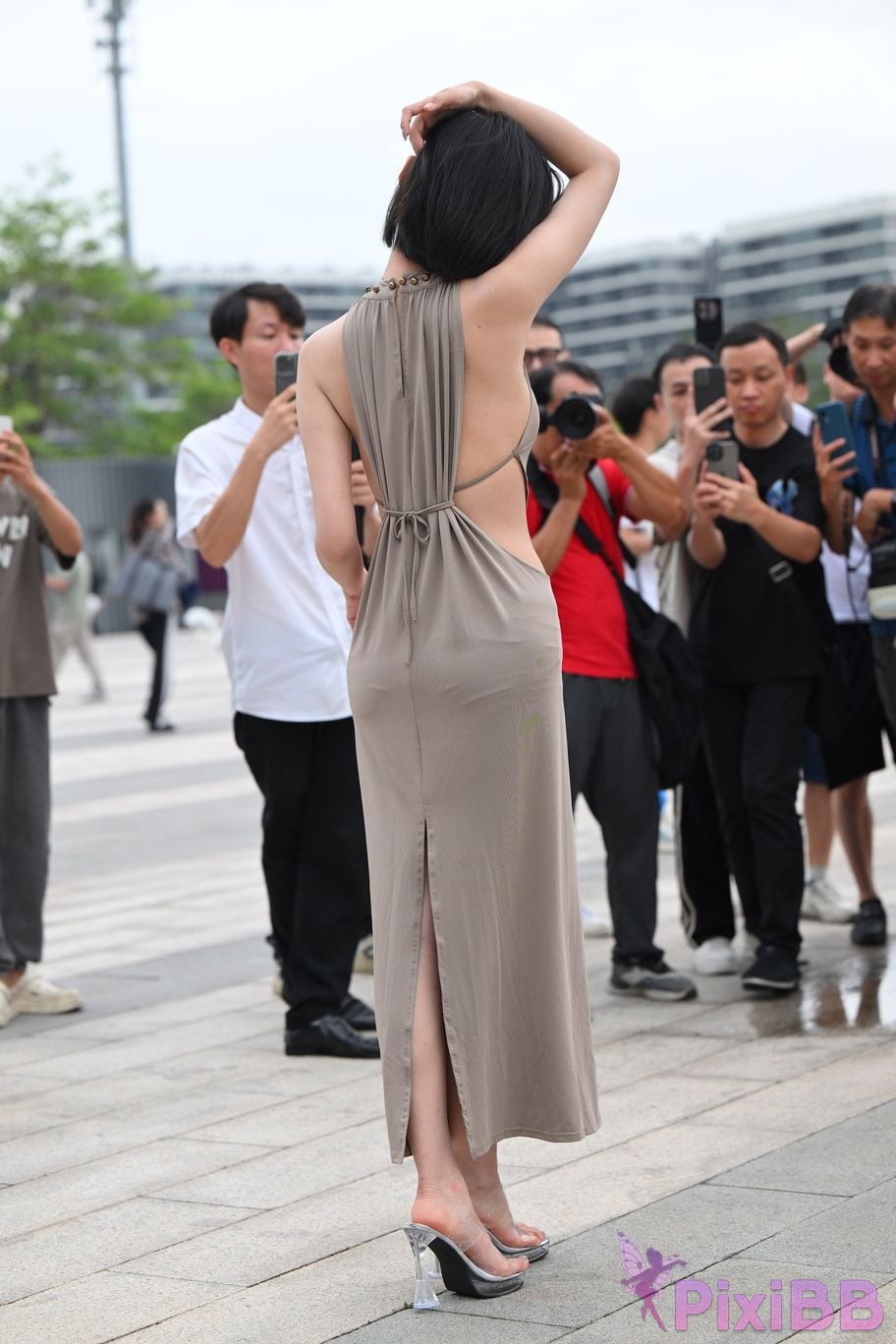 Featured Street Photography Works No.5440 Elegant gray long skirt PixiBB.COM 033