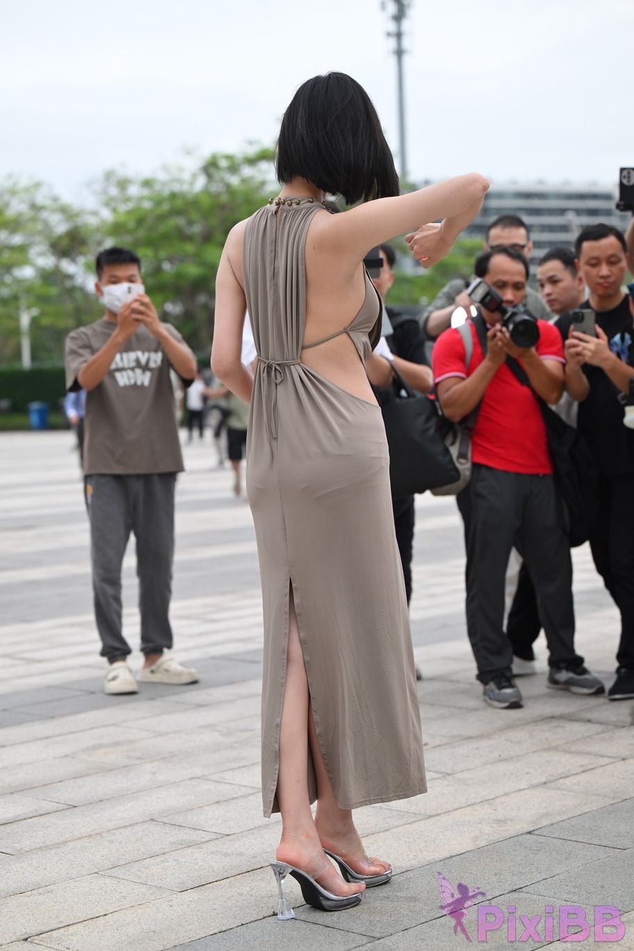 Featured Street Photography Works No.5440 Elegant gray long skirt PixiBB.COM 034