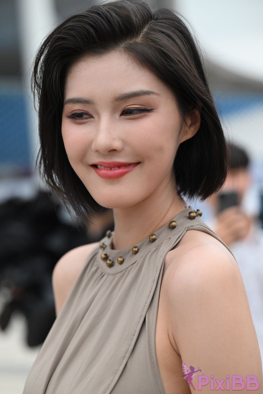 Featured Street Photography Works No.5440 Elegant gray long skirt PixiBB.COM 094