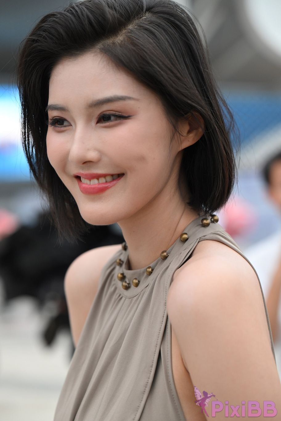 Featured Street Photography Works No.5440 Elegant gray long skirt PixiBB.COM 095