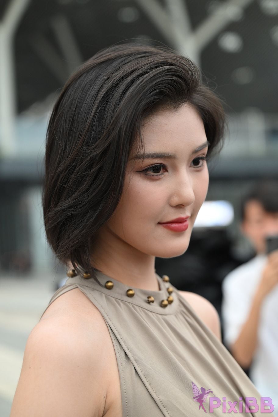 Featured Street Photography Works No.5440 Elegant gray long skirt PixiBB.COM 097