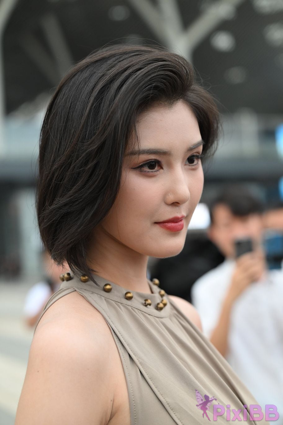 Featured Street Photography Works No.5440 Elegant gray long skirt PixiBB.COM 098