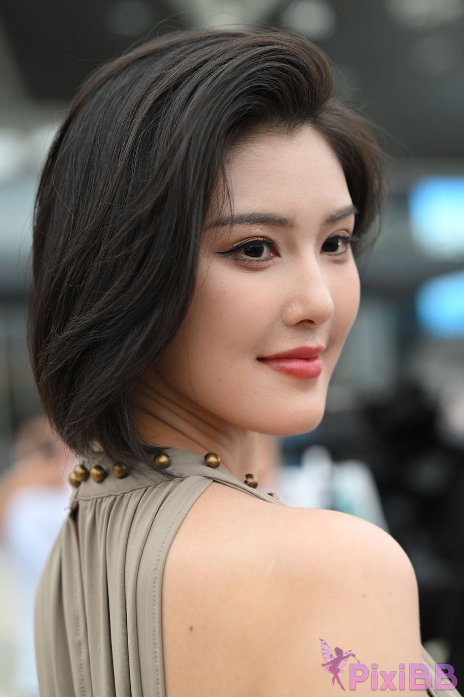 Featured Street Photography Works No.5440 Elegant gray long skirt PixiBB.COM 103