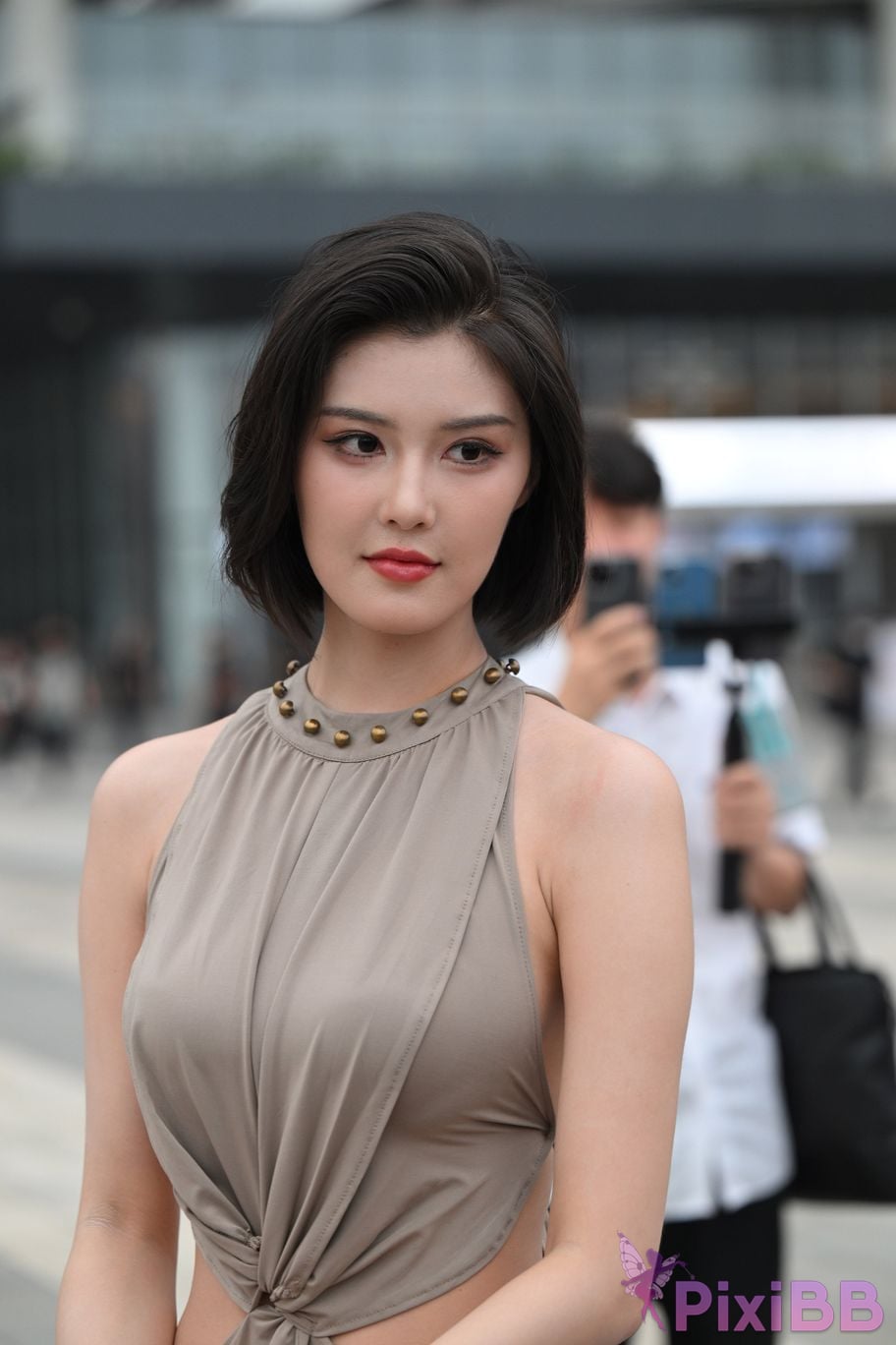 Featured Street Photography Works No.5440 Elegant gray long skirt PixiBB.COM 106