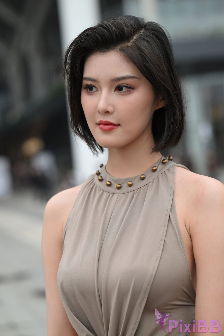 Featured Street Photography Works No.5440 Elegant gray long skirt PixiBB.COM 110