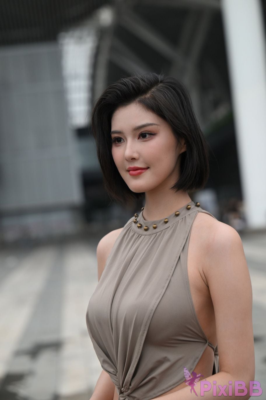 Featured Street Photography Works No.5440 Elegant gray long skirt PixiBB.COM 124