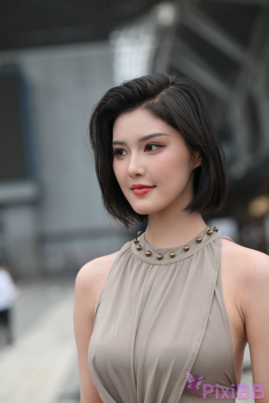 Featured Street Photography Works No.5440 Elegant gray long skirt PixiBB.COM 126