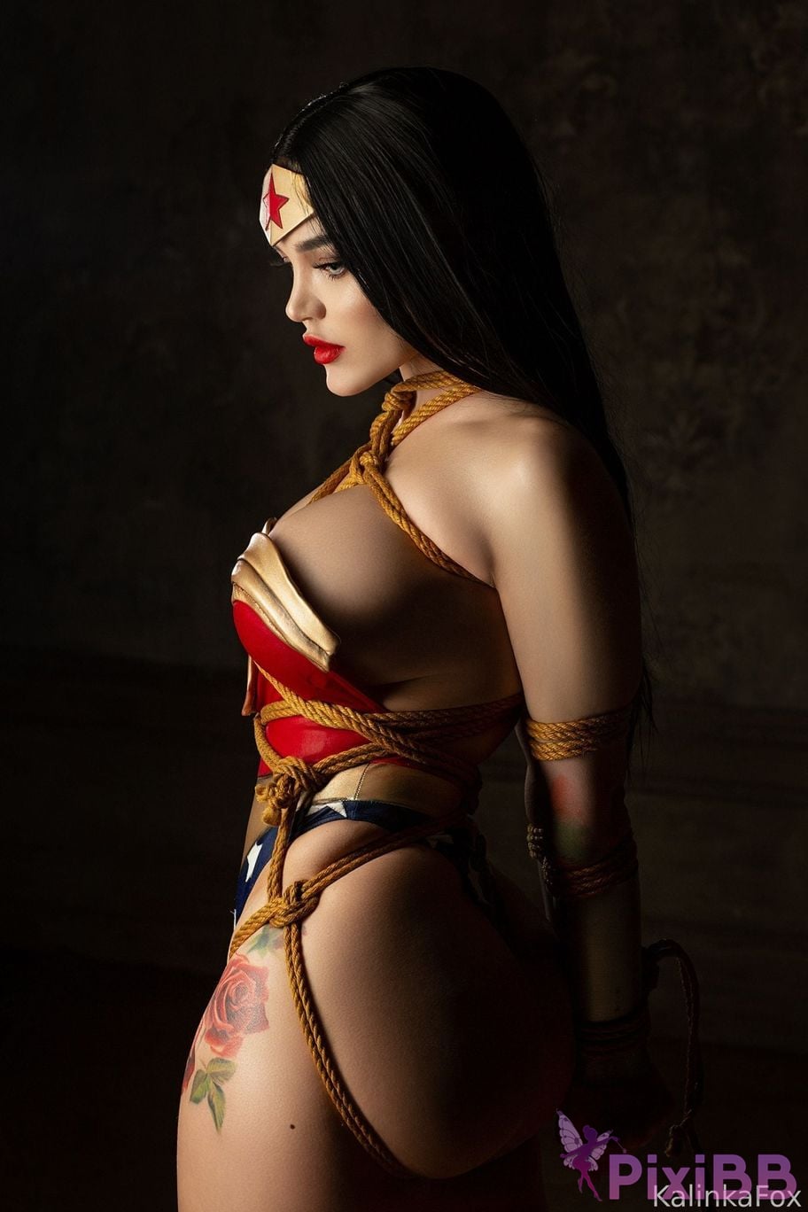 Kalinka Fox Wonder Woman Shibari PixiBB.COM 11