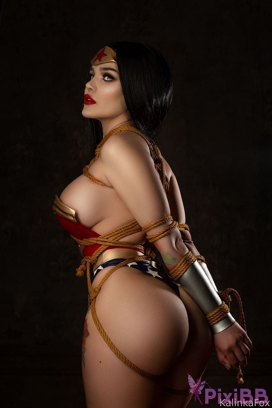Kalinka Fox Wonder Woman Shibari PixiBB.COM 15