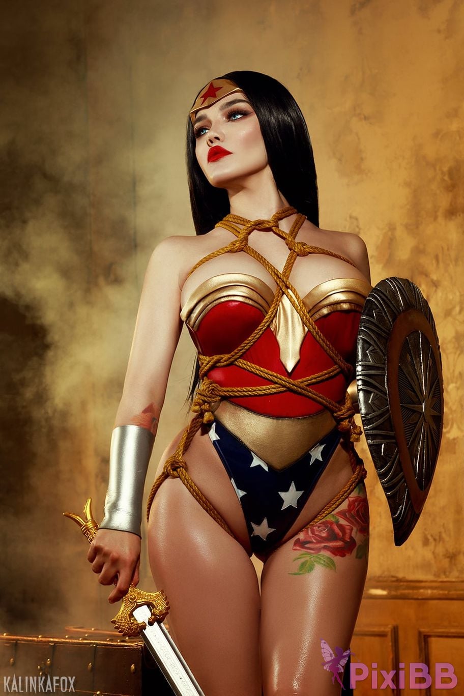 Kalinka Fox Wonder Woman Shibari PixiBB.COM 4