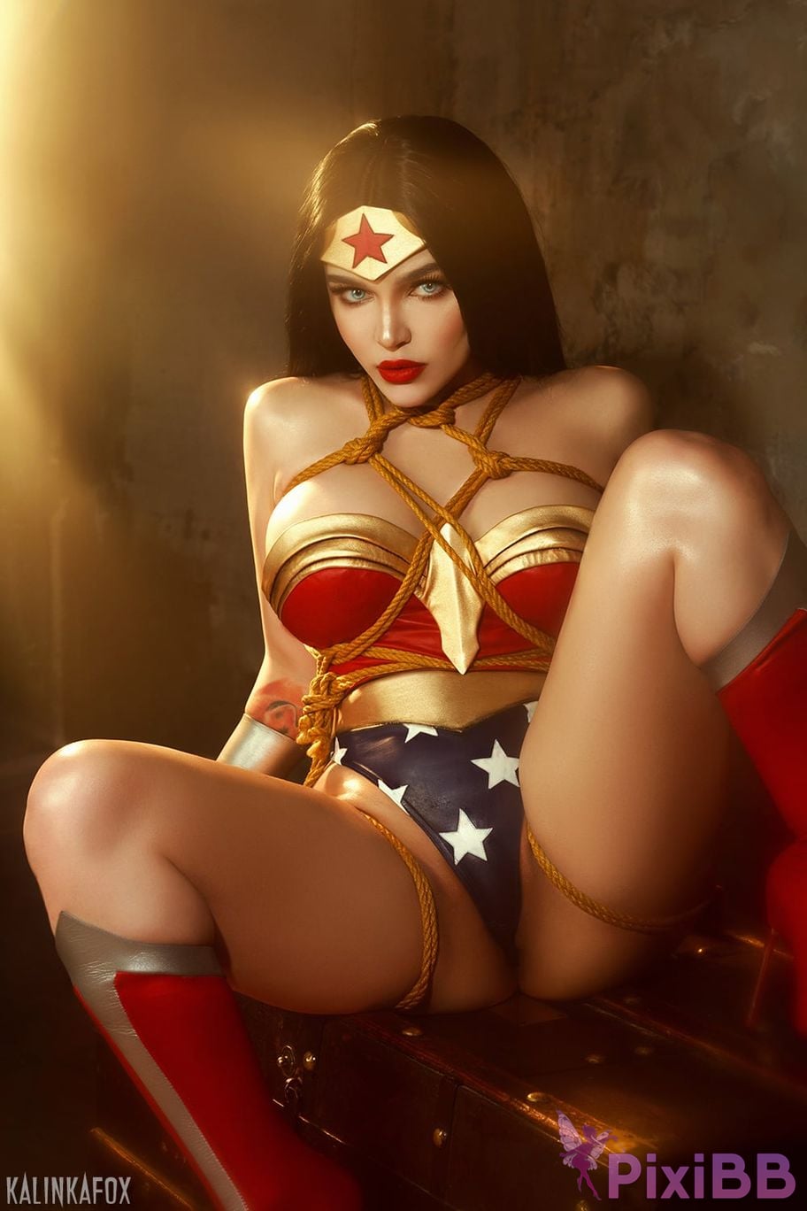 Kalinka Fox Wonder Woman Shibari PixiBB.COM 8
