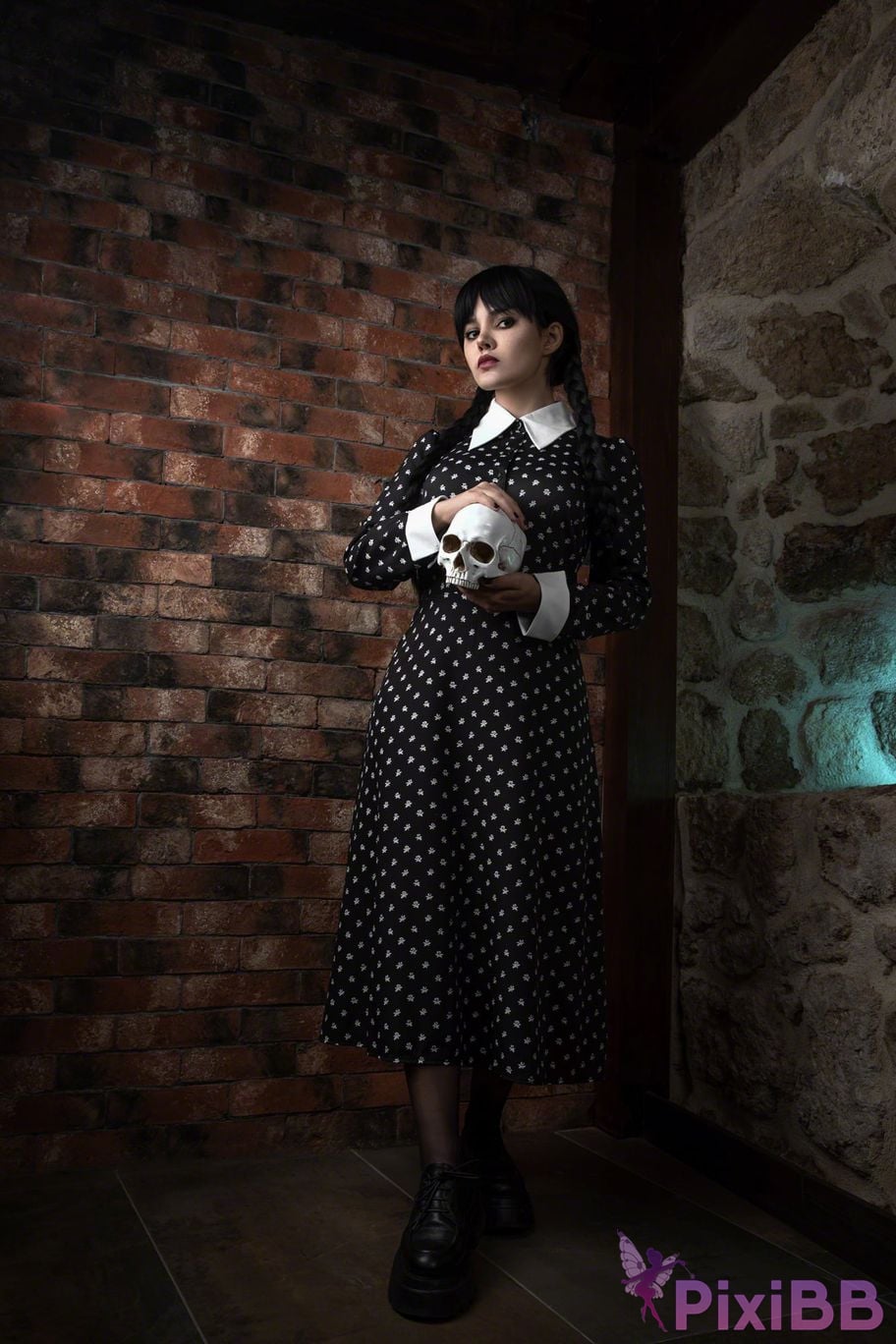 Kalinka Fox Wednesday Addams PixiBB.COM 11