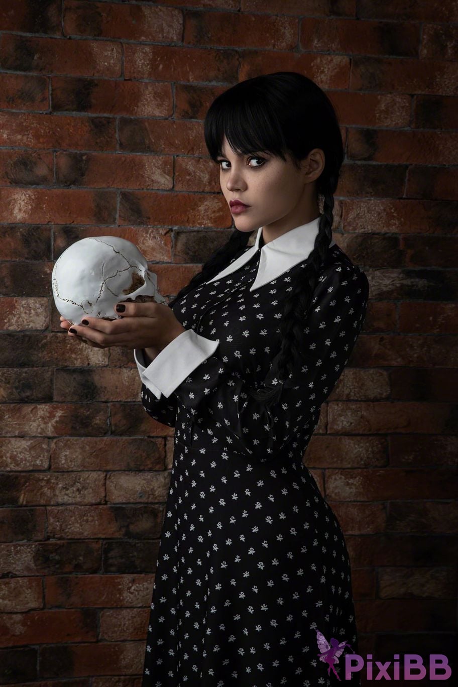 Kalinka Fox Wednesday Addams PixiBB.COM 33