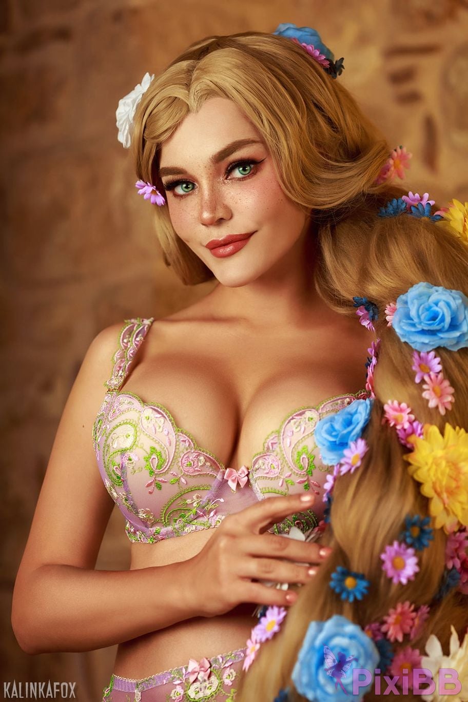 Kalinka Fox Rapunzel PixiBB.COM 2