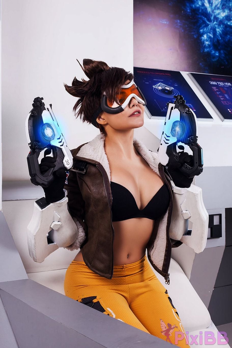 Kalinka Fox Tracer PixiBB.COM 17