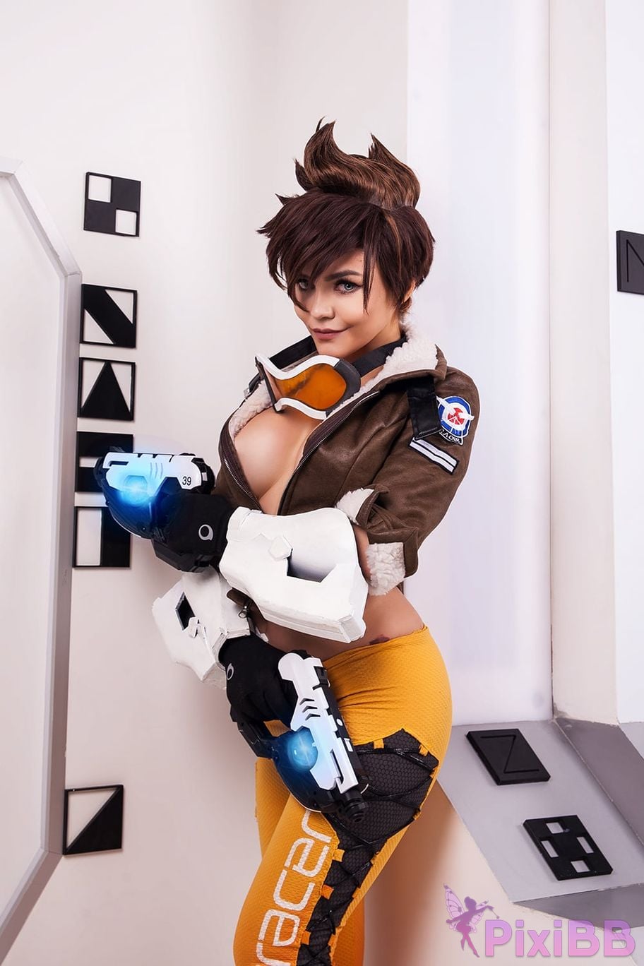 Kalinka Fox Tracer PixiBB.COM 20