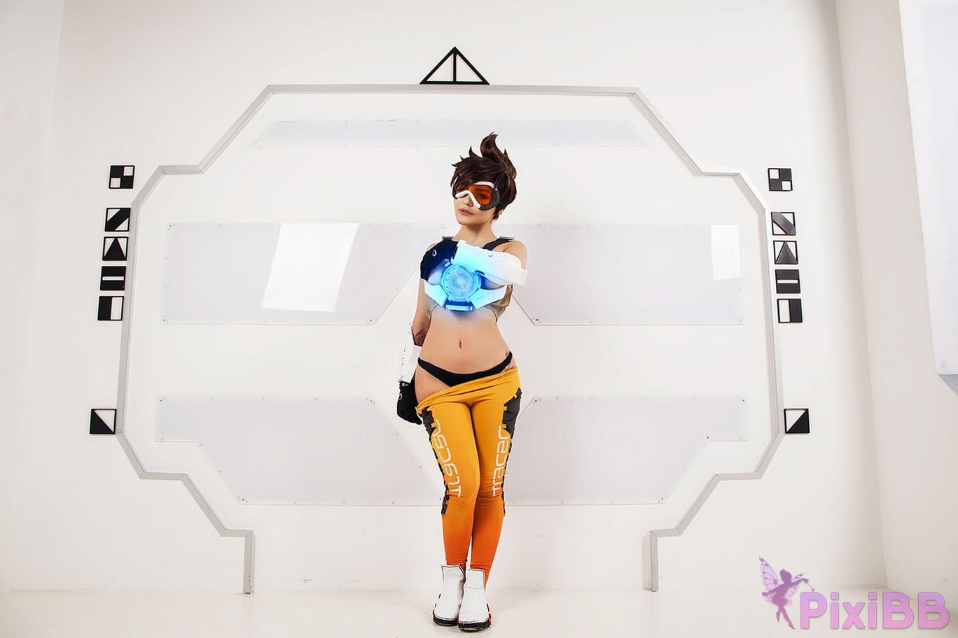 Kalinka Fox Tracer PixiBB.COM 4