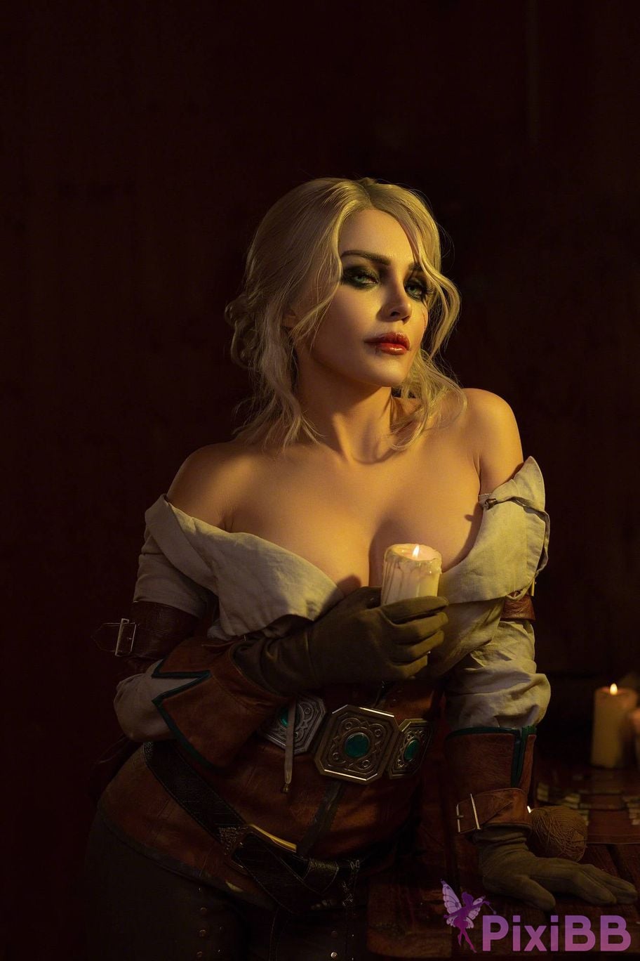 Kalinka Fox Ciri PixiBB.COM 22