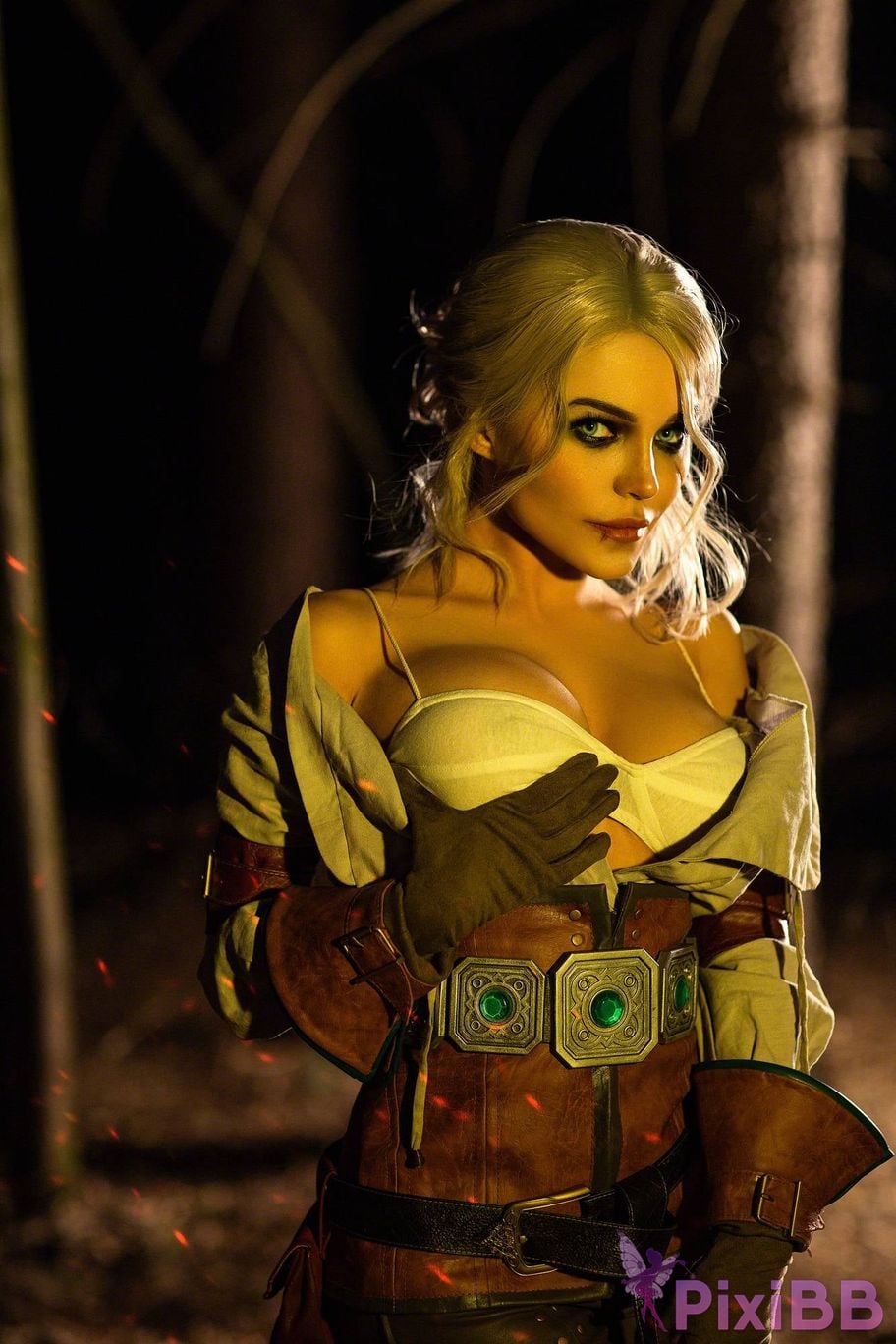 Kalinka Fox Ciri PixiBB.COM 8