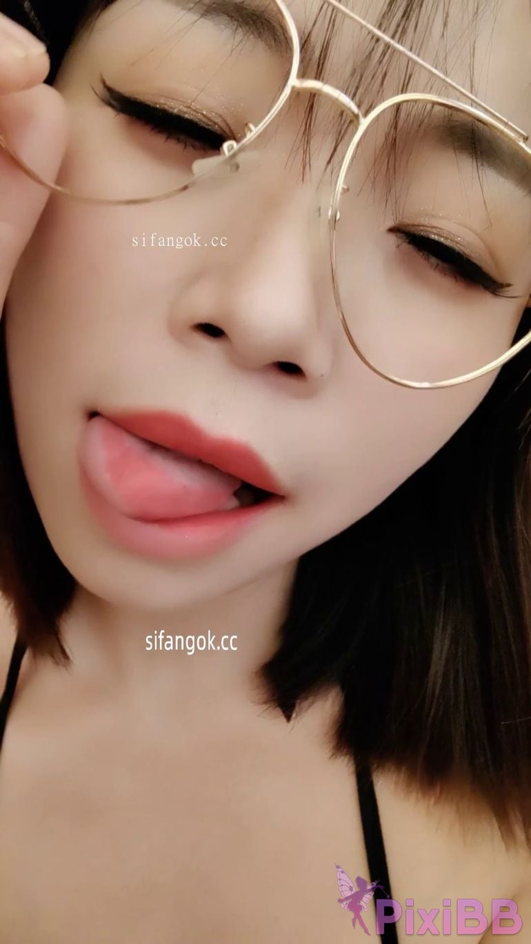 Xiaoxiao Douyins best big breasted lady High heels and black stockings PixiBB.COM 006