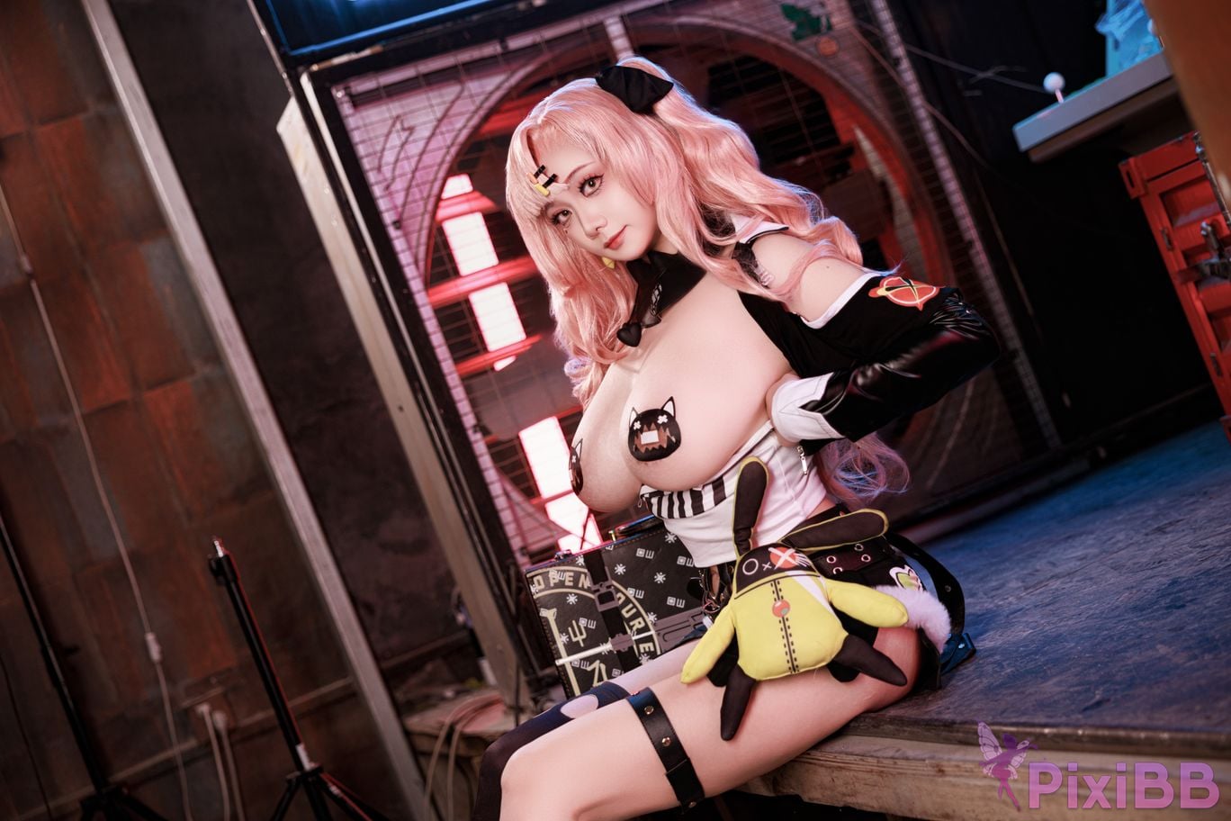 Cosplayer A Xuexue Nicoles daily routine PixiBB.COM 035