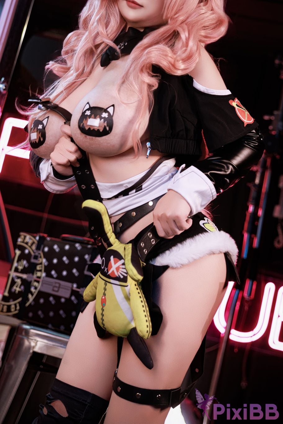 Cosplayer A Xuexue Nicoles daily routine PixiBB.COM 038