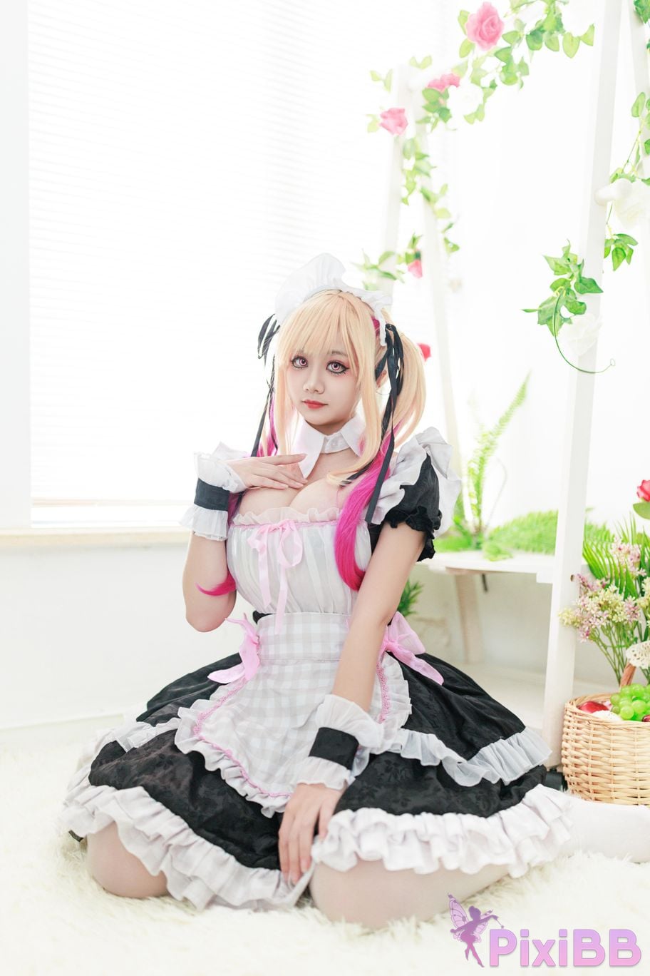 Cosplayer A Xuexue Sea Dream Maid PixiBB.COM 001