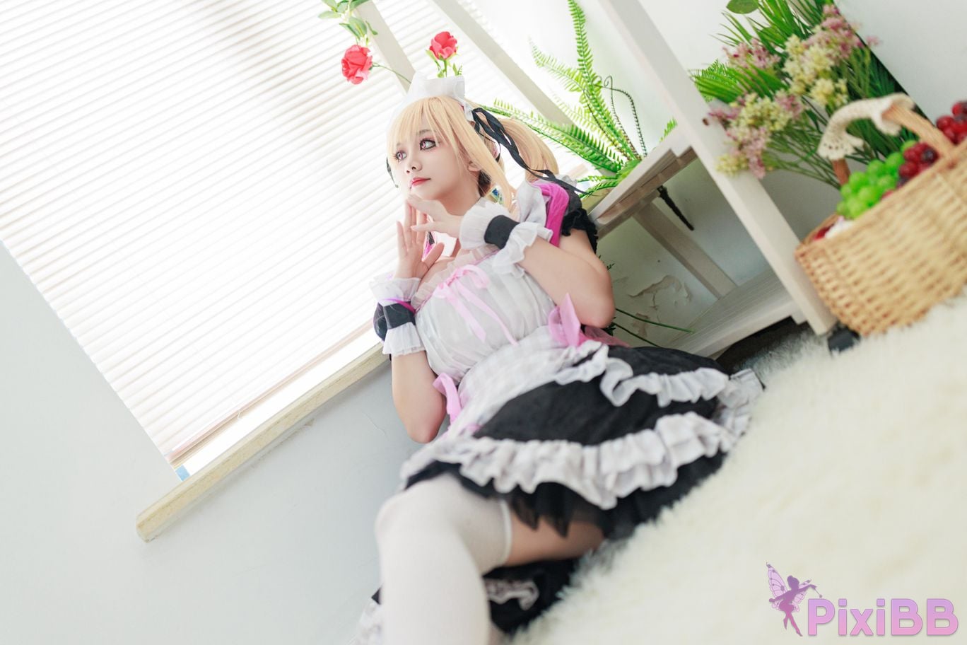 Cosplayer A Xuexue Sea Dream Maid PixiBB.COM 002