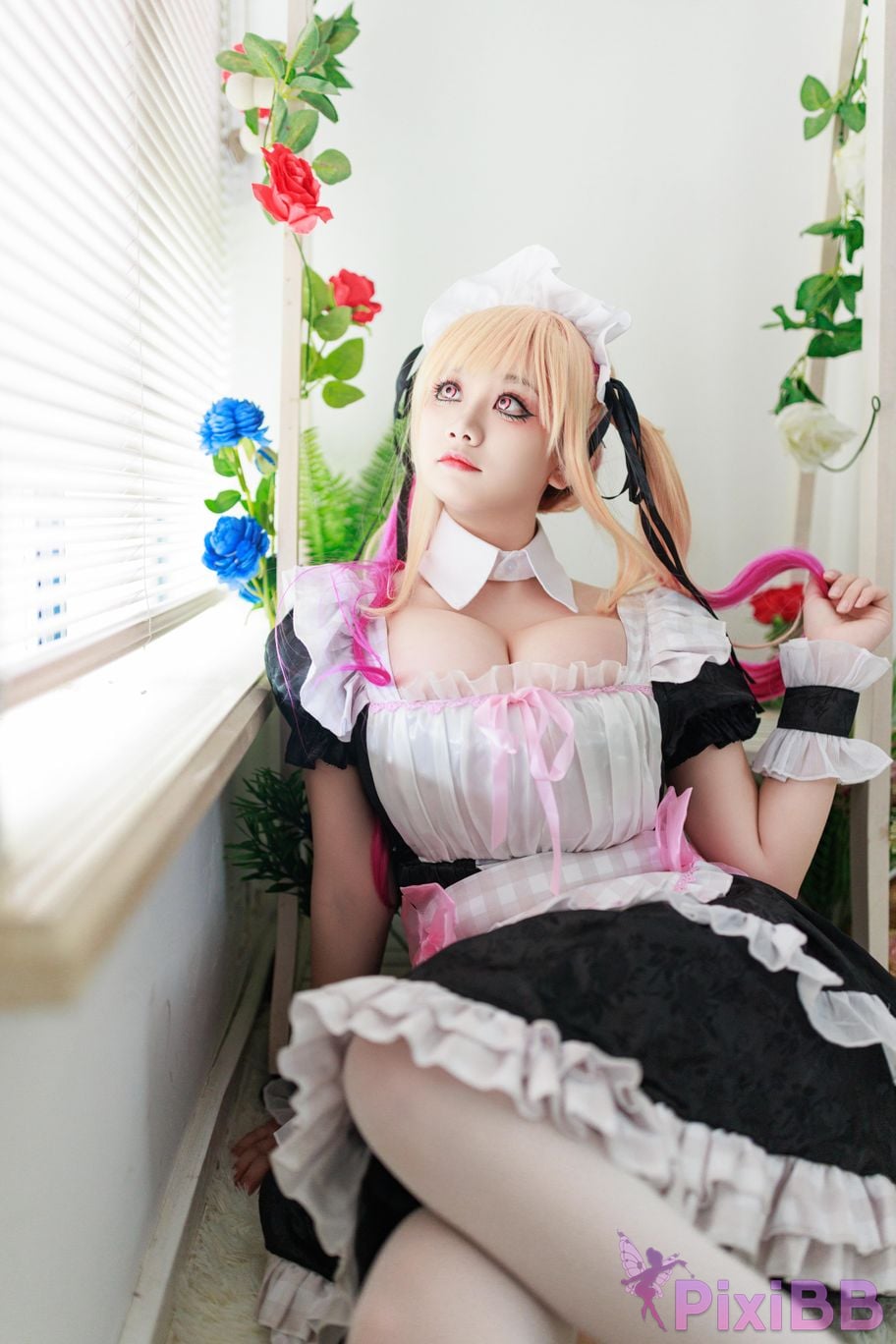 Cosplayer A Xuexue Sea Dream Maid PixiBB.COM 008