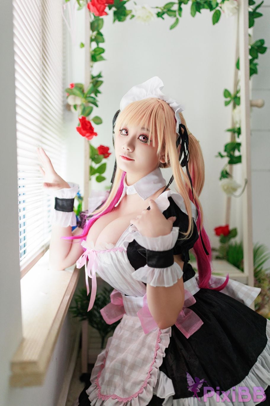 Cosplayer A Xuexue Sea Dream Maid PixiBB.COM 010