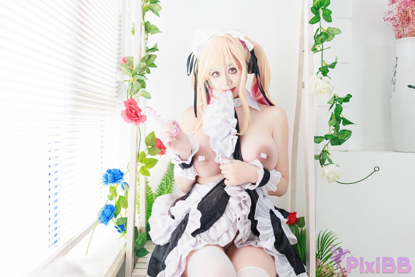 Cosplayer A Xuexue Sea Dream Maid PixiBB.COM 090