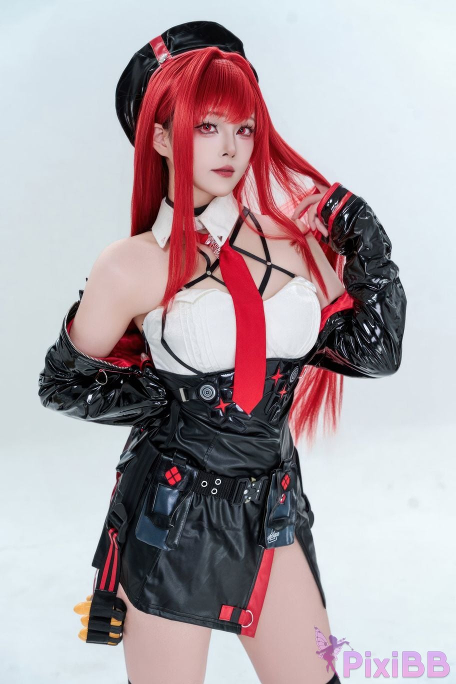 Cosplayer Natsuko Xia Xiazi Nikke goddess of victory Rabbi little Red Riding Hood PixiBB.COM 001