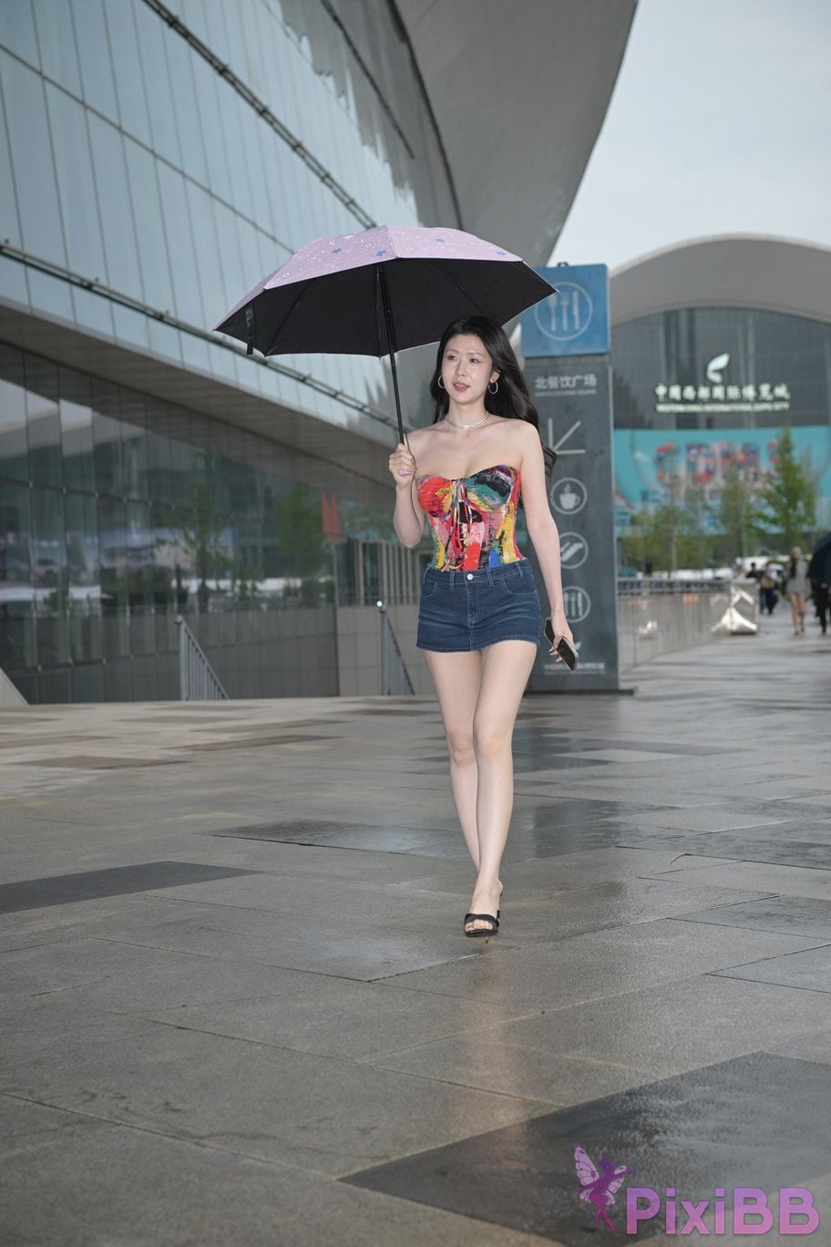 Featured Street Photography Works No.5451 Denim shorts after the rain PixiBB.COM 003