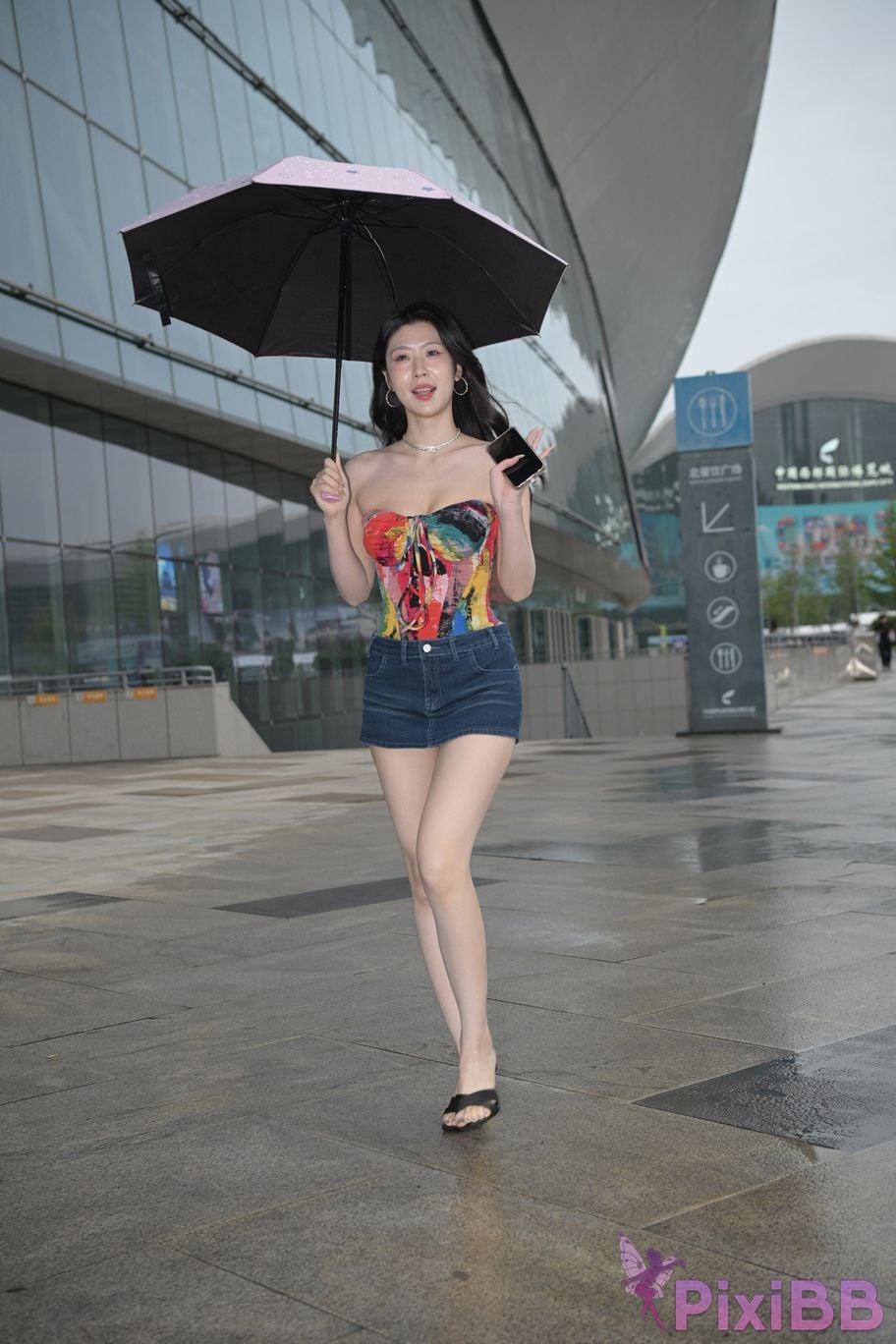 Featured Street Photography Works No.5451 Denim shorts after the rain PixiBB.COM 009