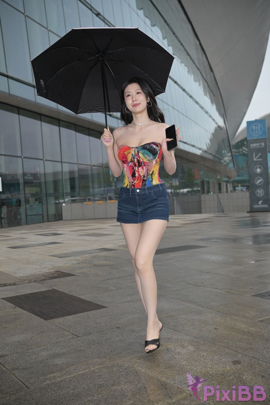 Featured Street Photography Works No.5451 Denim shorts after the rain PixiBB.COM 013