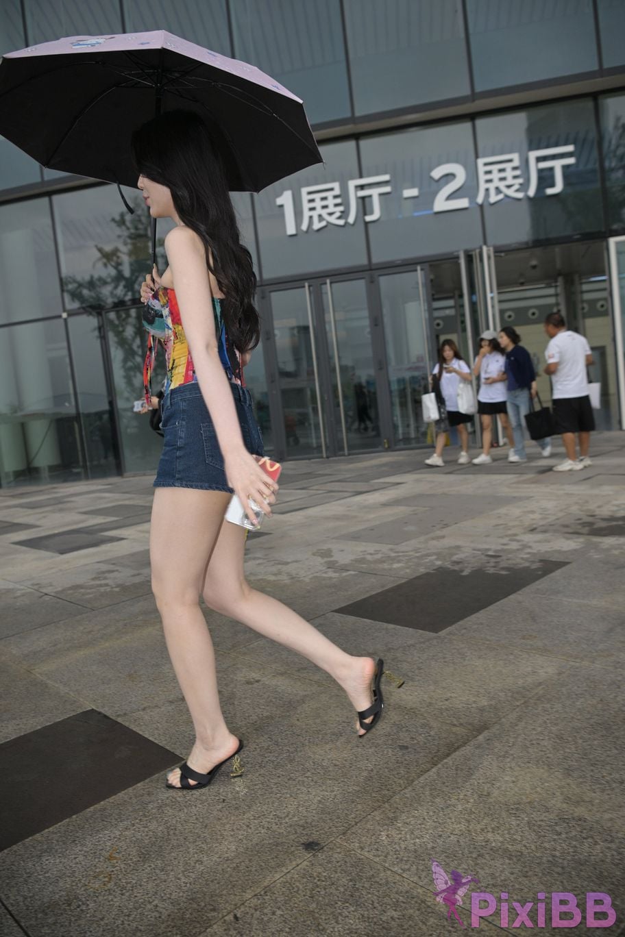 Featured Street Photography Works No.5451 Denim shorts after the rain PixiBB.COM 024